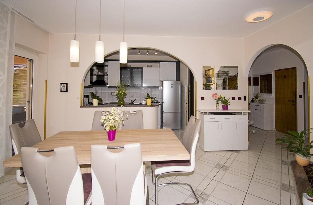 Studio Rosi 1, With Free Public Parking In A Quiet Location