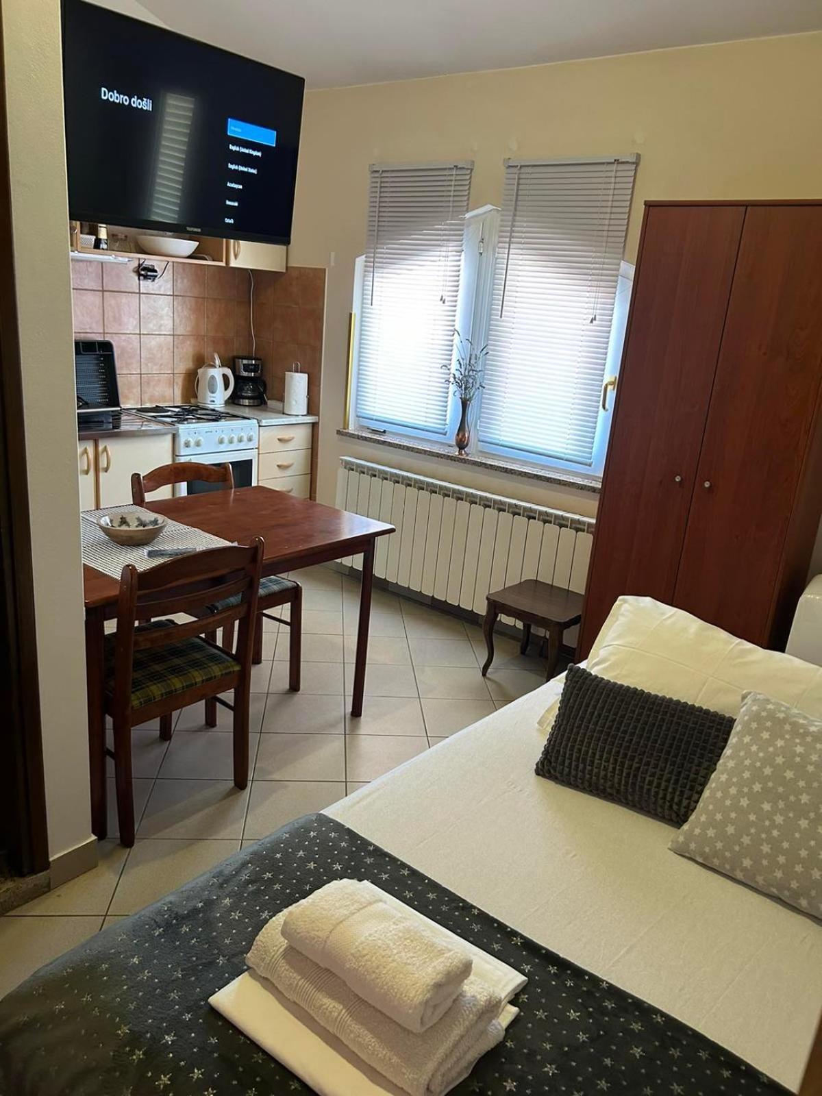 Studio Rosi 1, With Free Public Parking In A Quiet Location *